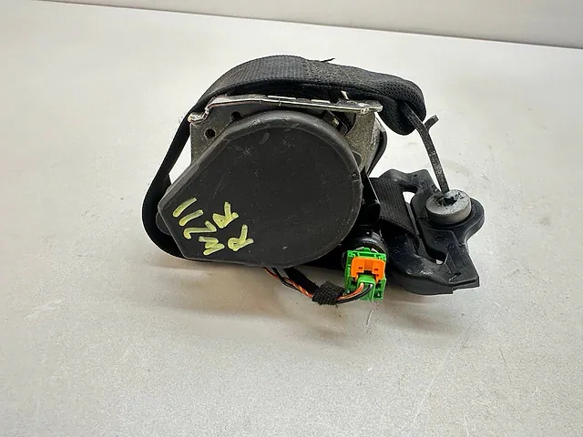 Seat Belt Rear Passenger Side Mercedes-Benz E-Class W211 2003-2009 2118601985