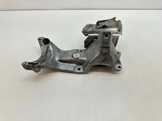 Engine Mount Left Driver Side Audi A8 D4 2011 Bracket 4G0199307H