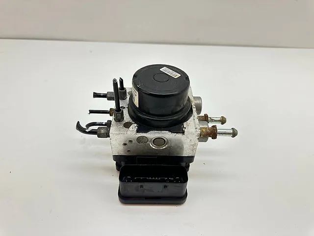 ABS Pump Nissan Murano Z51 2014 3.5L AWD 476601V40A