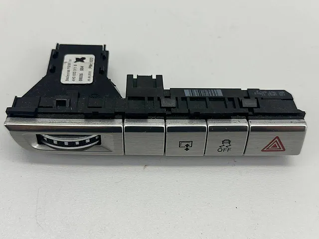 Hazard Switch Front Left Driver Side Audi A8 D4 2011 With Air Vent 4H0820911A