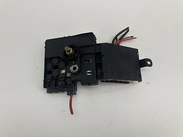 Fuse Box Front Passenger Side Mercedes-Benz E-Class W211 2007-2009 2119820302