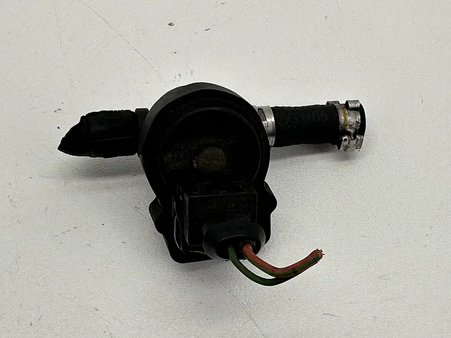 Purge Valve Mercedes-Benz S-Class W221 2007-2009 A0004769732