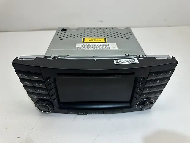 Radio Mercedes-Benz E350 W211 2007 Command Navigation 2118203497