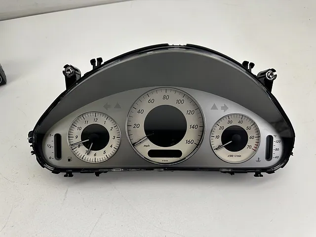 Instrument Cluster Mercedes-Benz E350 W211 2007 A2115405948