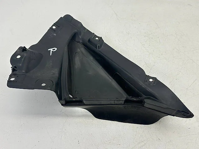 Wheel Arch Molding Right Passenger Side BMW X5 F15 2016 51717304046