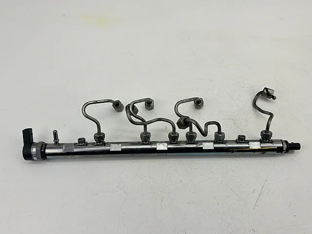 Fuel Rail BMW X5 F15 2016 780542302