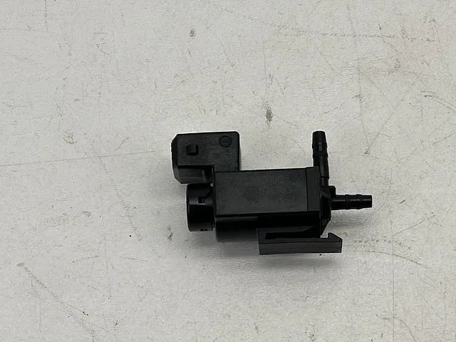 Vacuum Control Valve BMW X5 F15 2016 7810831