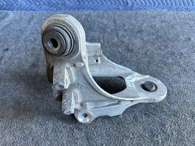 Spindle Knuckle Rear Right Passenger Side BMW X5 F15 2016 6877218