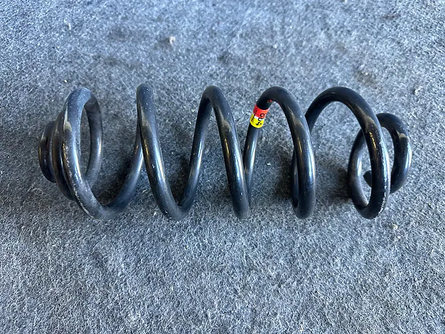 Coil Spring Rear BMW X5 F15 2016 6779864