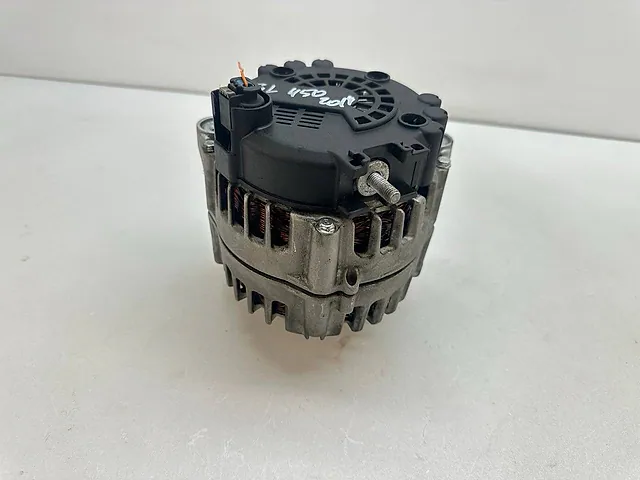 Alternator Mercedes-Benz GL450 X166 180A 4.7L